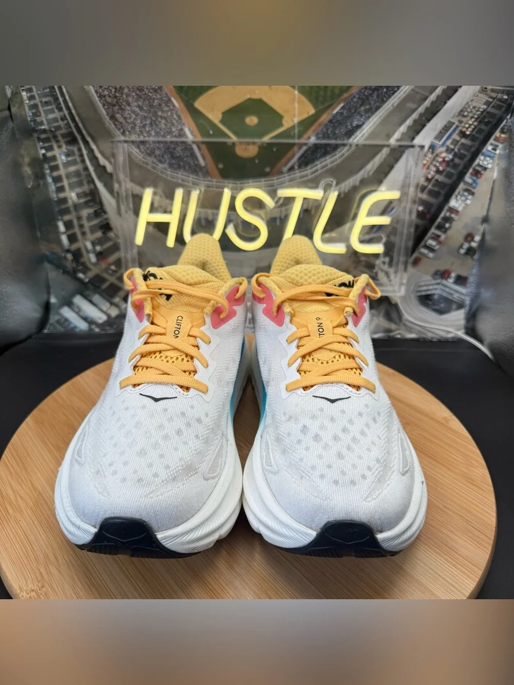 Hoka One One good preowned
